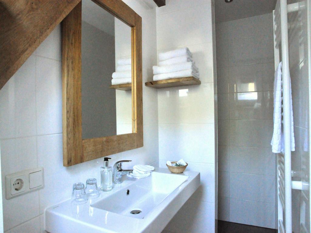 Bed & Breakfast Langlaar Нінен Екстер'єр фото